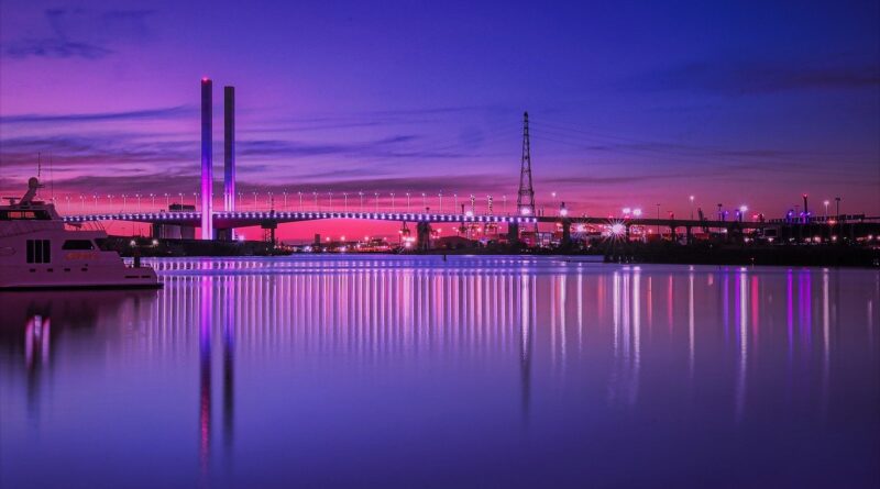 Bridge River Illuminated Night Sky  - MelbourneAndrewPhotos / Pixabay