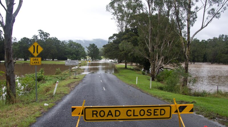 Flood Water River Road Closed  - sandid / Pixabay