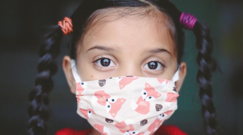 Girl Child Face Mask Covid Kid  - educadormarcossv / Pixabay