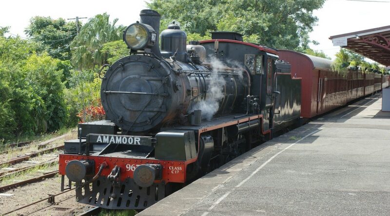 Train Steam Engine Locomotive  - Magnascan / Pixabay