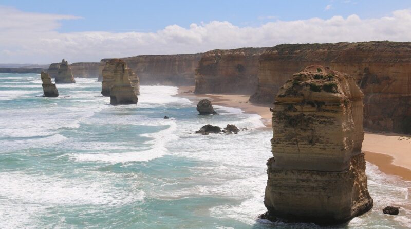 Twelve Apostles  Apostles  - macbenli / Pixabay