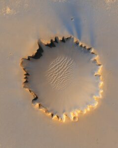 Planet Mars Crater Victoria Crater  - WikiImages / Pixabay