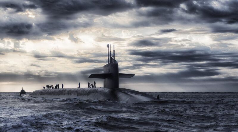 Submarine Sea Silhouette Sub  - 12019 / Pixabay